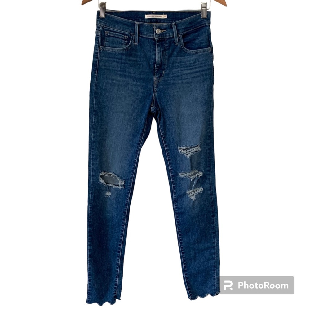 Women’s Levi’s 720 High Rise Super Skinny Raw Hem size 28 Distressed Stretch